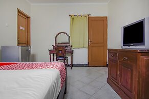 Hotel O Gayatri Residence