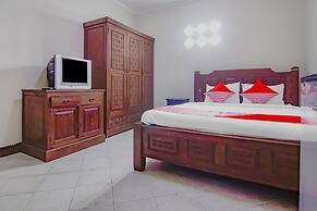 Hotel O Gayatri Residence