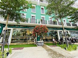 JADE HA LONG HOTEL