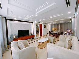 JADE HA LONG HOTEL