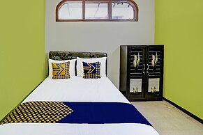 SPOT ON 91716 Kost Yy Syariah