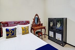 SPOT ON 91716 Kost Yy Syariah
