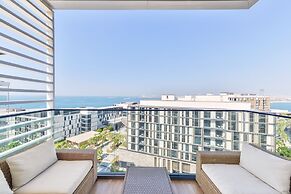 Luxury 2BR plus maids room in Bluewaters