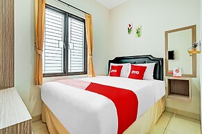OYO Life 90211 I-sidji Inn