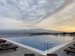 Assos Karadut Taş Otel