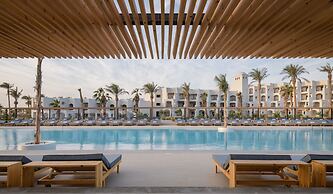 Serry Beach Resort