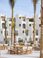 Serry Beach Resort