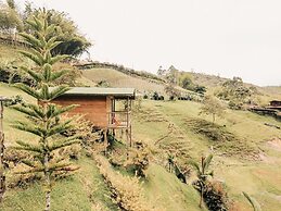 VOLARE GUATAPE