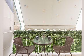 Boutique Acropolis Apartment by Cloudkeys