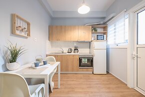 Urban City Apartment by Cloudkeys