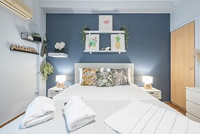 Urban City Apartment by Cloudkeys