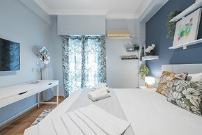 Urban City Apartment by Cloudkeys