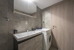 Elegant Mavili Suite by Cloudkeys