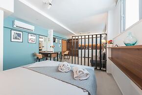 Phaedra Hideaway Suite Near Acropolis by Cloudkeys