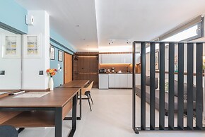 Phaedra Hideaway Suite Near Acropolis by Cloudkeys