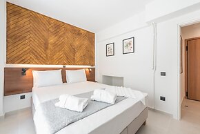 Phaedon Terrace Suite Near Acropolis by Cloudkeys