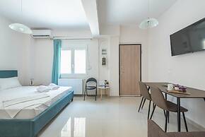 Cozy Acropolis Studio by Cloudkeys