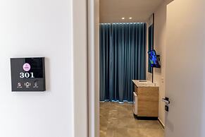 Monel Hotel
