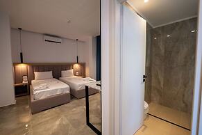 Monel Hotel