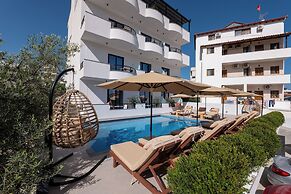 Monel Hotel