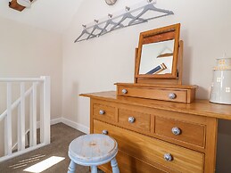 Admiral Cottage
