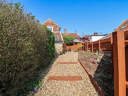 Admiral Cottage