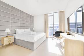 Luxury 2BR - Awesome Views - Ain Dubai