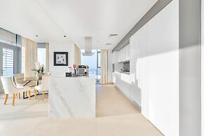 Luxury 2BR - Awesome Views - Ain Dubai