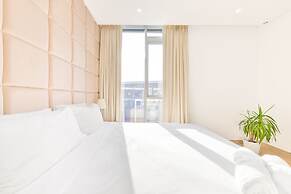 Luxury 2BR - Awesome Views - Ain Dubai