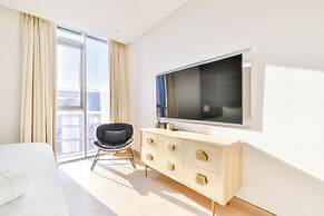 Luxury 2BR - Awesome Views - Ain Dubai