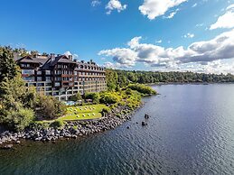 Park Lake Luxury Hotel