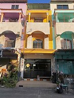 SenDee Hostel