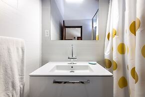 Beautiful Villa With Pool Near the Beach for Groups