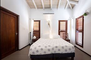 Beautiful Villa With Pool Near the Beach for Groups