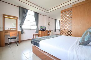 Rattana Park Hotel