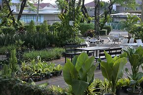Rattana Park Hotel