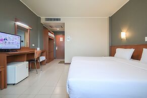 Rattana Park Hotel