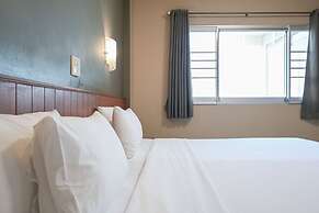 Rattana Park Hotel