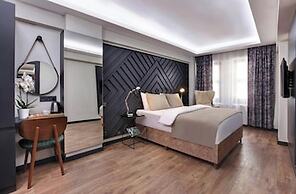 Room-luxury Suite Hotel Room
