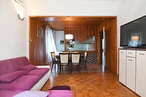 Spacious Ground Floor Apartment Primavera