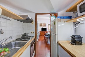 Villa Breezy Way - Among Greenery