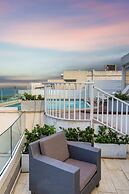 Pool Penthouse