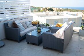 Pool Penthouse