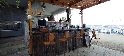 Ekin Assos