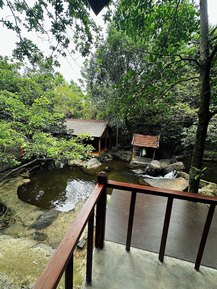 Toom Sara Forest Stay - Danang