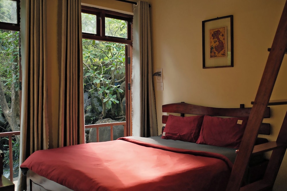 Toom Sara Forest Stay - Danang