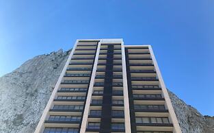 E1 Suites & Spa