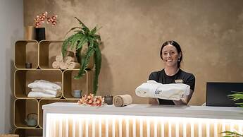E1 Suites & Spa