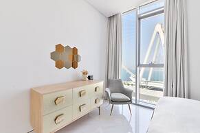Spectacular 3BR plus 1 - DUBAI EYE view