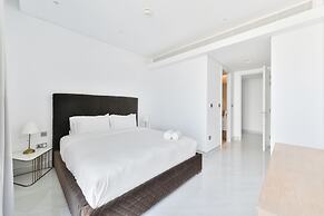 Spectacular 3BR plus 1 - DUBAI EYE view